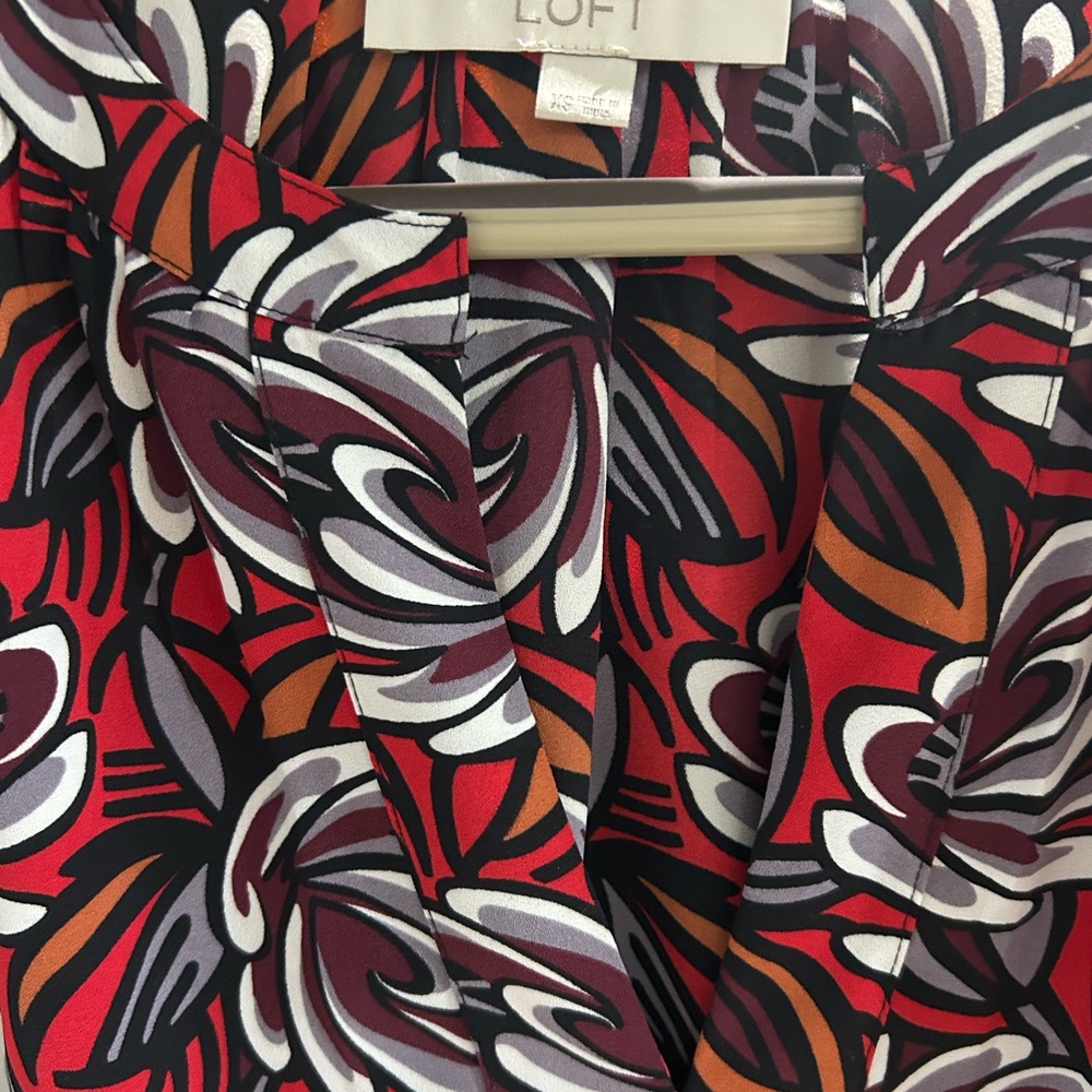 LOFT Multicolor Abstract Blouse - Picture 5 of 7